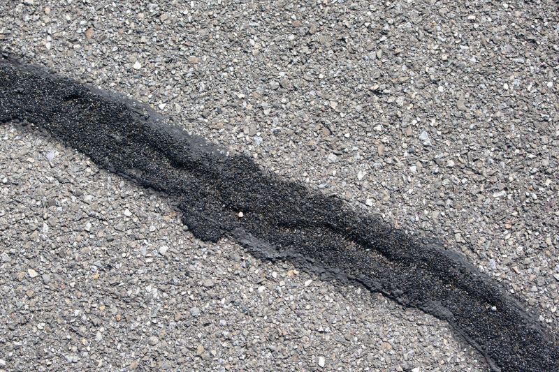 Asphalt Crack Sealing in Tampa, FL